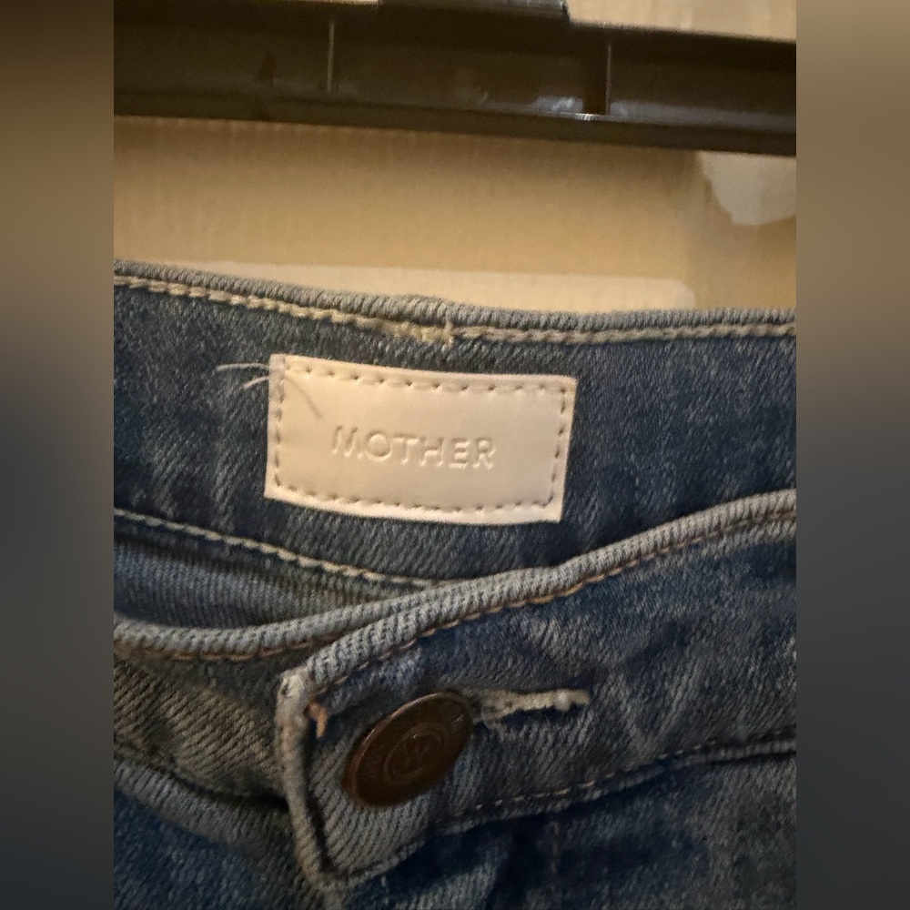 MOTHER Light Wash Ankle Fray Hem Jeans | High Rise Raw Hem Denim | Size 30 - Picture 9 of 13